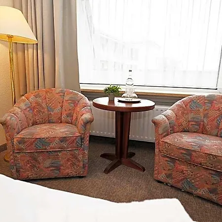Strandhotel Salty Hotel 3*
